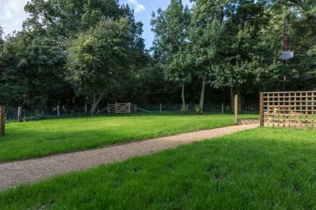 欧弗顿Oak & Hazel, Heath Row Barn公寓 外观 照片