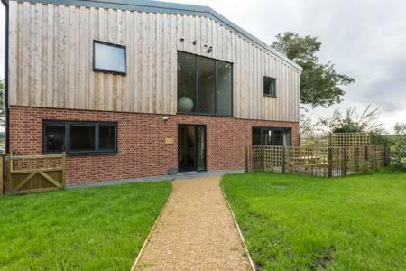 欧弗顿Oak & Hazel, Heath Row Barn公寓 外观 照片